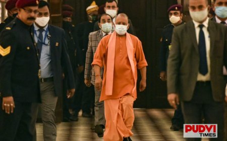 “रावण-कंस जैसी होगी गुंडों की दुर्गति: माफियाओं पर सीएम योगी का सख्त संदेश, कानून से खिलवाड़ करने वालों को चेतावनी”