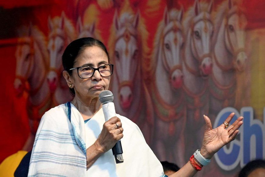 ‘मैं इस्तीफा नहीं दूंगी’ — ममता बनर्जी के बयान से बंगाल की राजनीति में हलचल, TMC के 10 विधायक बैठक से रहे गायब
