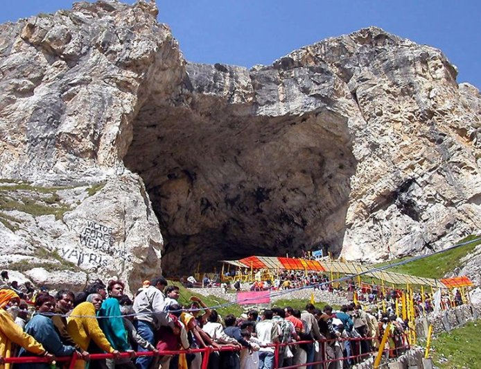 अमरनाथ यात्रा के लिए अभेद्य सुरक्षा चक्रव्यूह की तैयारी: गृह मंत्री अमित शाह आज करेंगे हाई-लेवल बैठक, पूरे यात्रा कॉरिडोर को 'नो-फ्लाई ज़ोन' घोषित करने सहित कई बड़े फैसलों पर मुहर