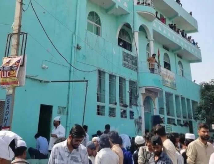 जयपुर में जेडीए का बड़ा एक्शन: सड़क चौड़ीकरण के लिए नूरानी मस्जिद सील, एहतियातन 24 घंटे के लिए इंटरनेट सेवाएं बंद, भारी पुलिस बल तैनात