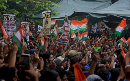 राजीव चौक से जंतर-मंतर तक बवाल, प्रदर्शन के दौरान हंगामा और पत्थरबाजी