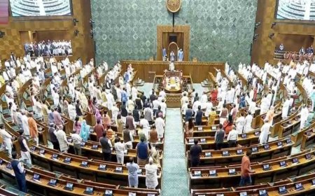 Parliament Monsoon Session LIVE: लोकसभा में पेपर लीक के खिलाफ बिल पेश, विपक्ष के हंगामे के बीच शुरू हुई तीखी बहस